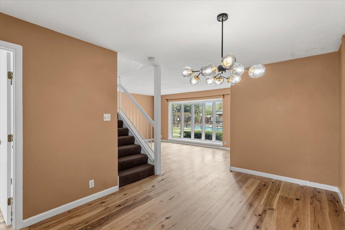 1809 Coronado Hills Dr # 10, Austin, TX 78752