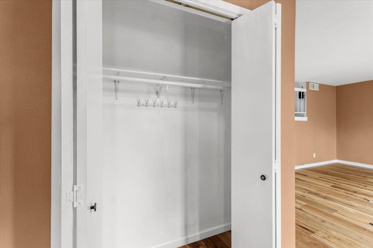 1809 Coronado Hills Dr # 10, Austin, TX 78752