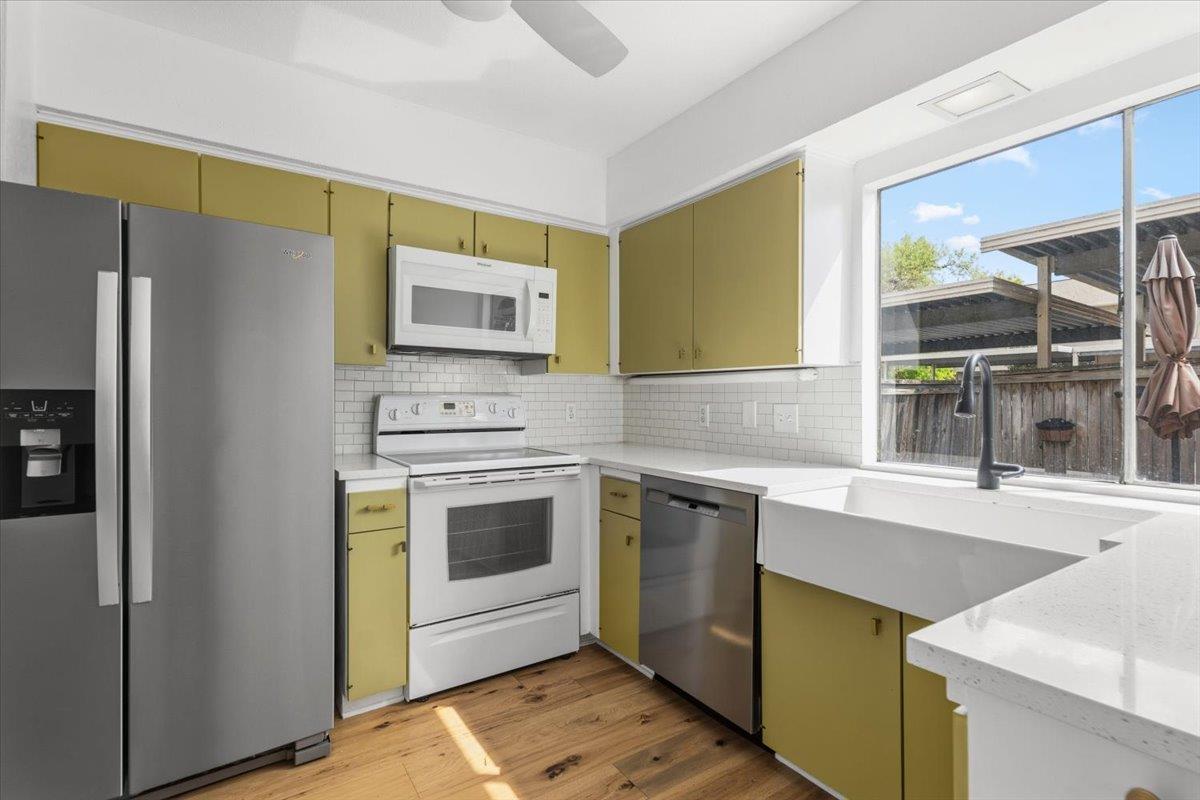 1809 Coronado Hills Dr # 10, Austin, TX 78752