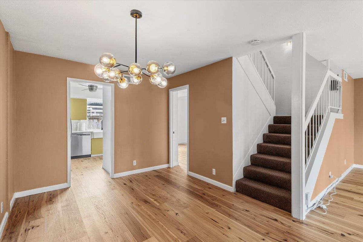 1809 Coronado Hills Dr # 10, Austin, TX 78752