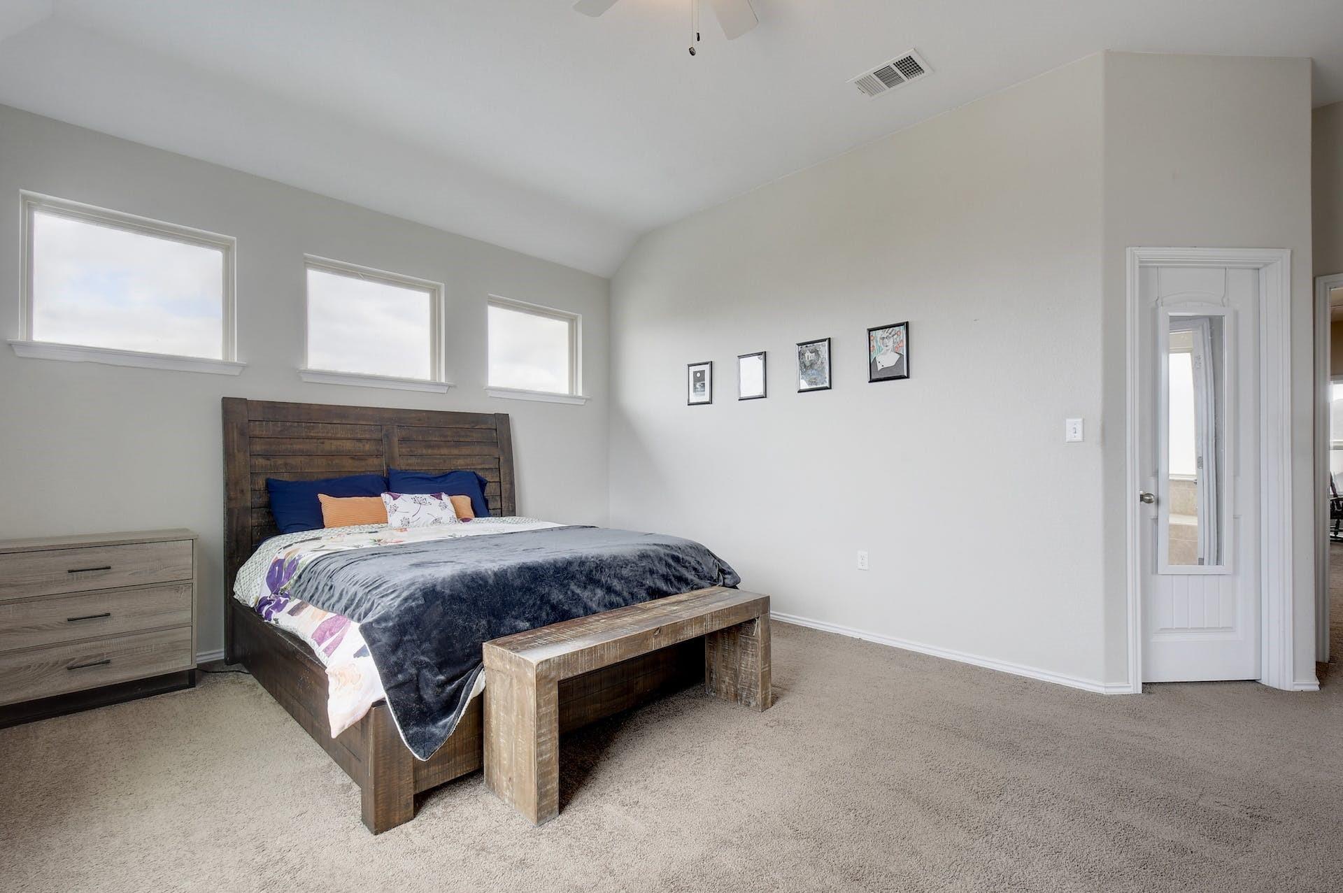 5321 Daimler Dr, Austin, TX 78744