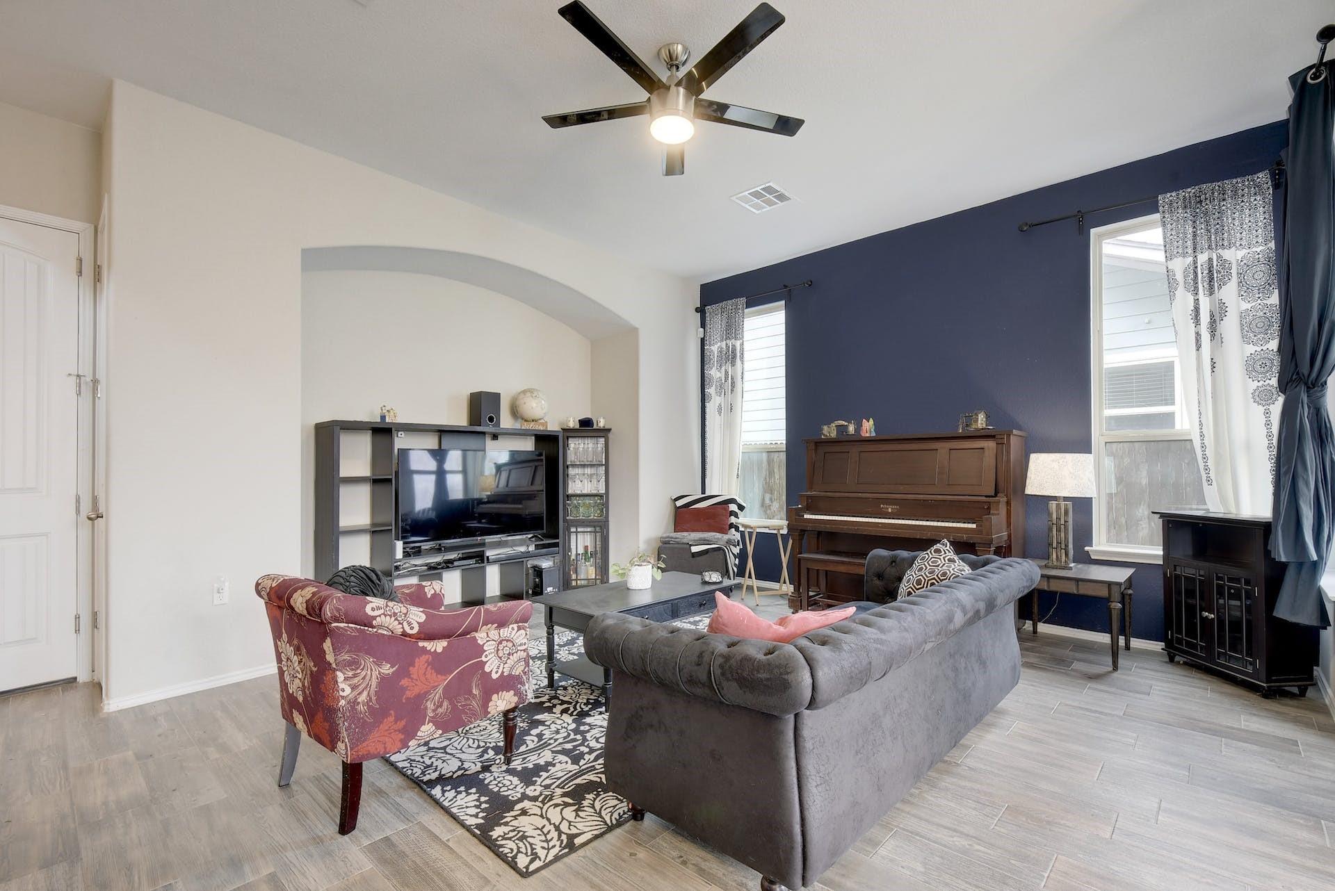 5321 Daimler Dr, Austin, TX 78744