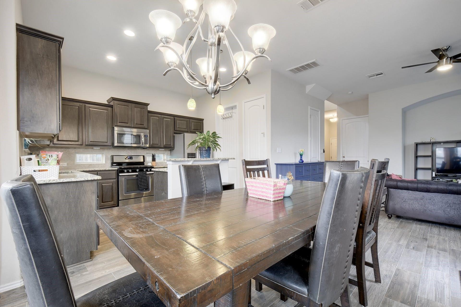 5321 Daimler Dr, Austin, TX 78744