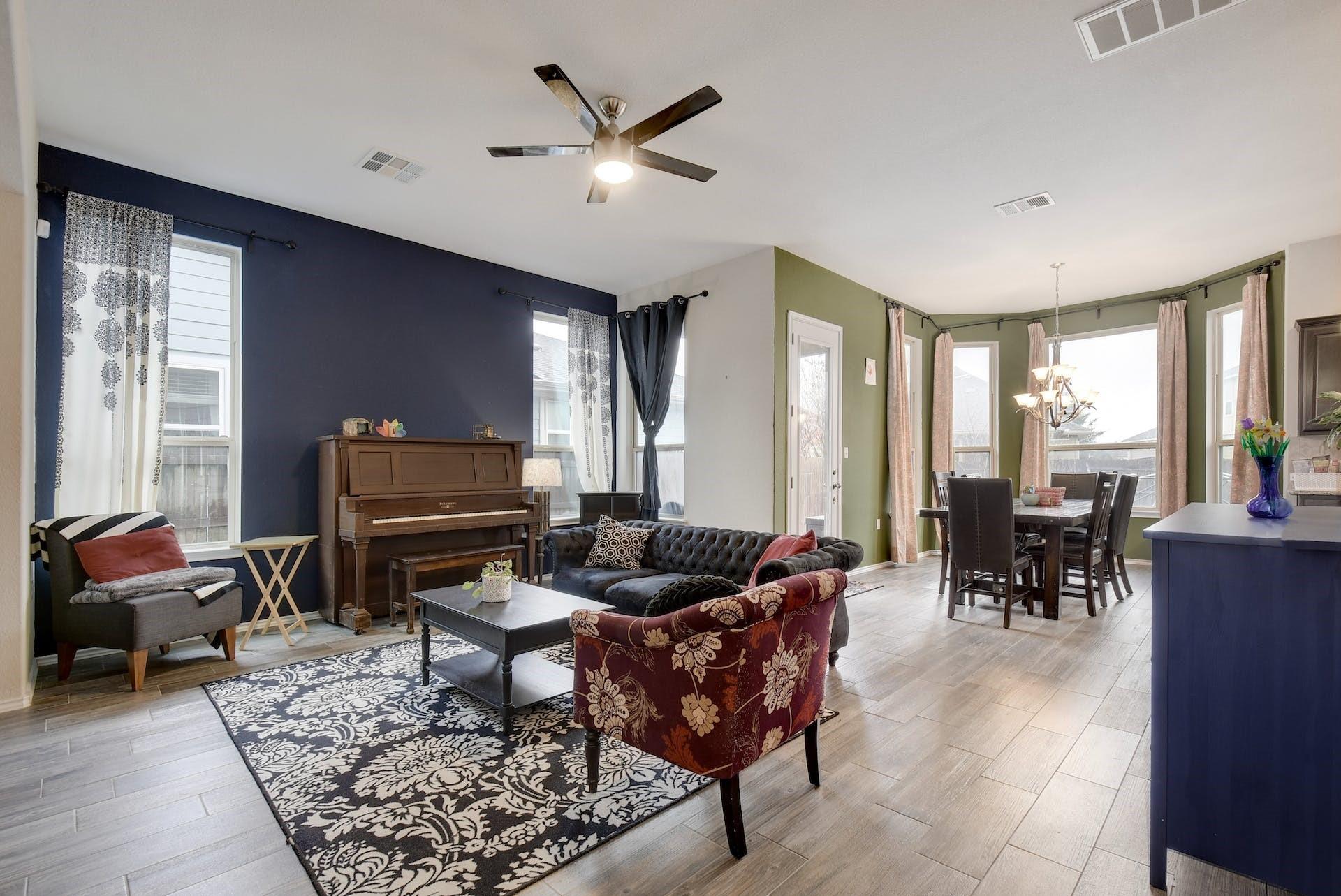 5321 Daimler Dr, Austin, TX 78744