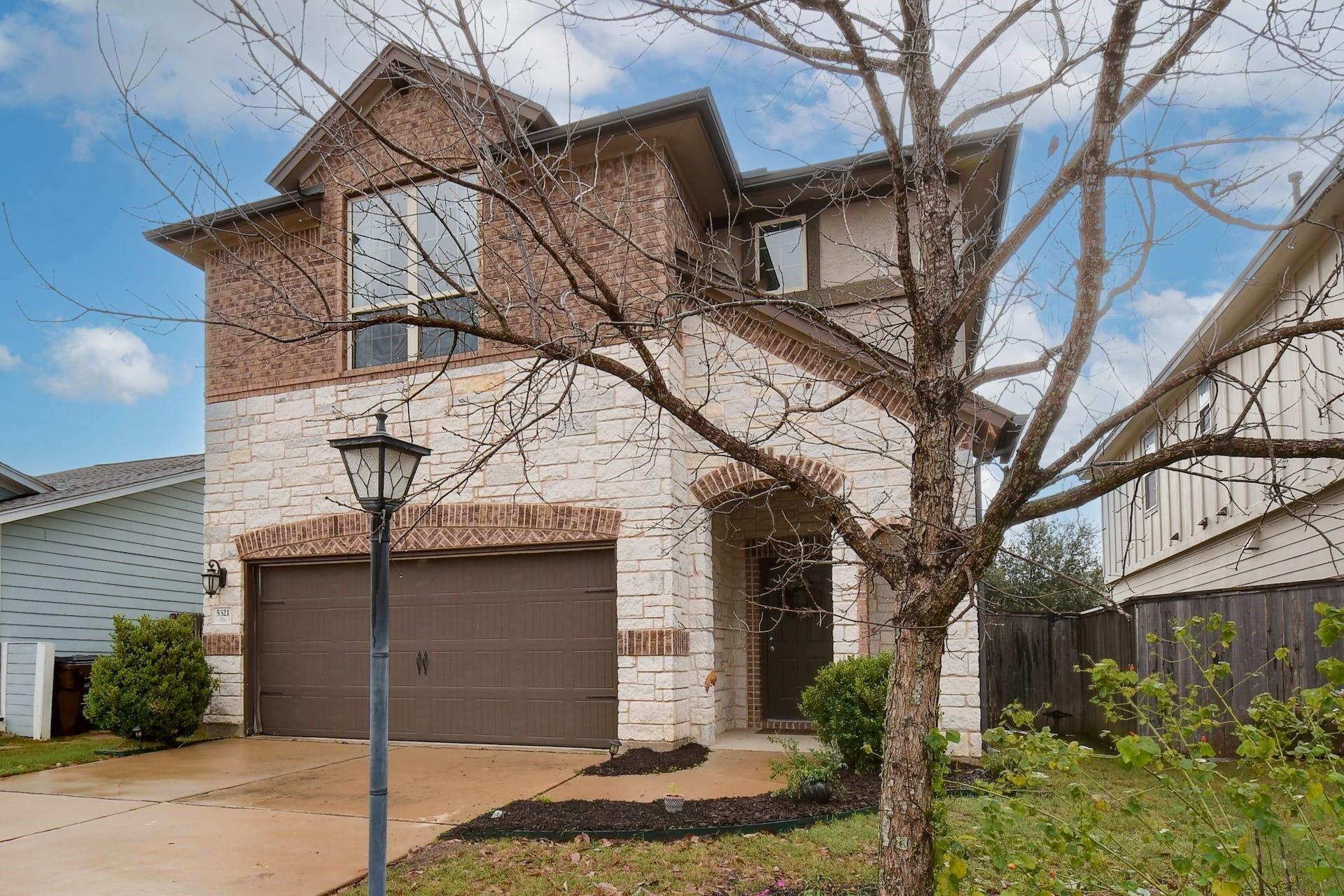 5321 Daimler Dr, Austin, TX 78744