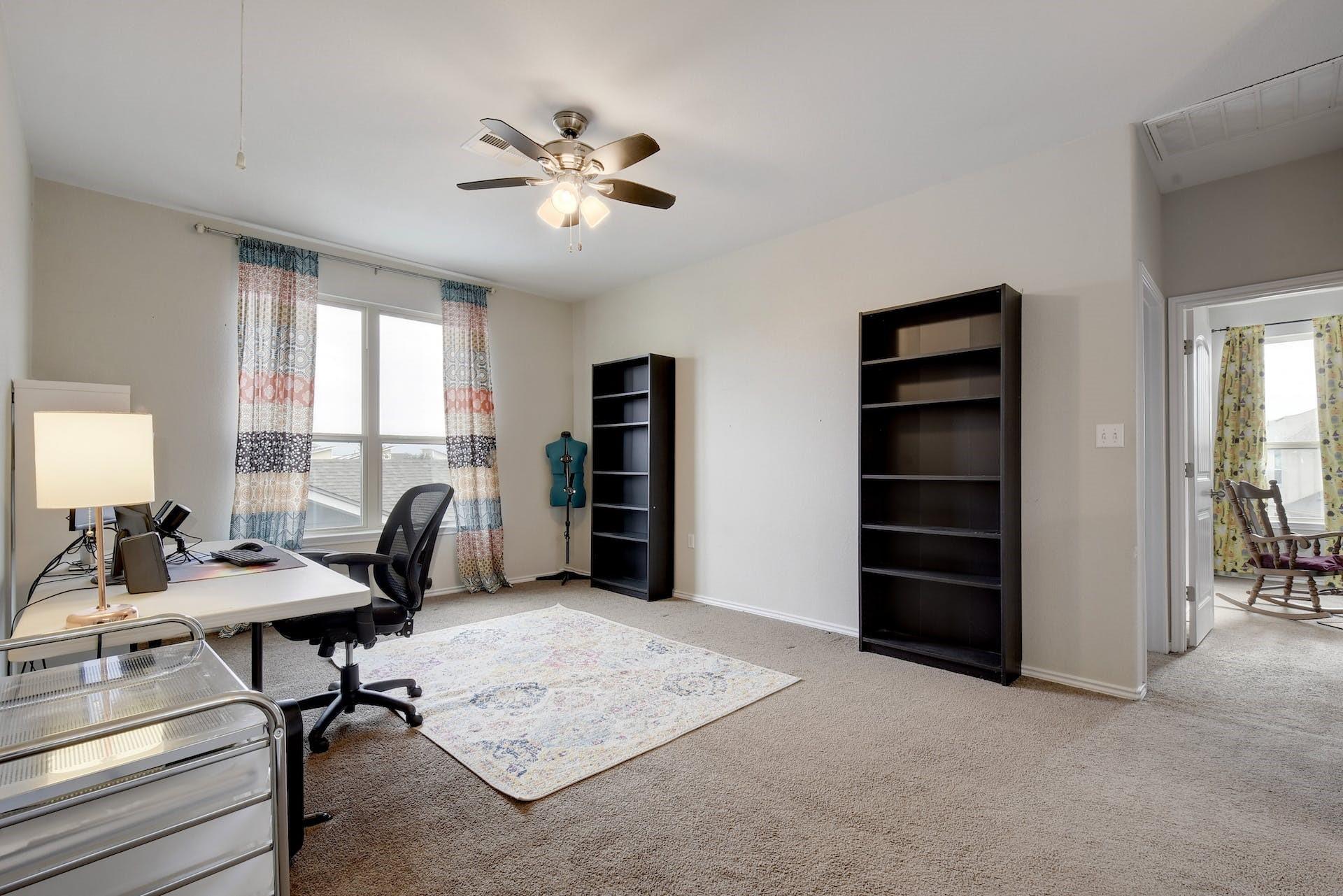 5321 Daimler Dr, Austin, TX 78744