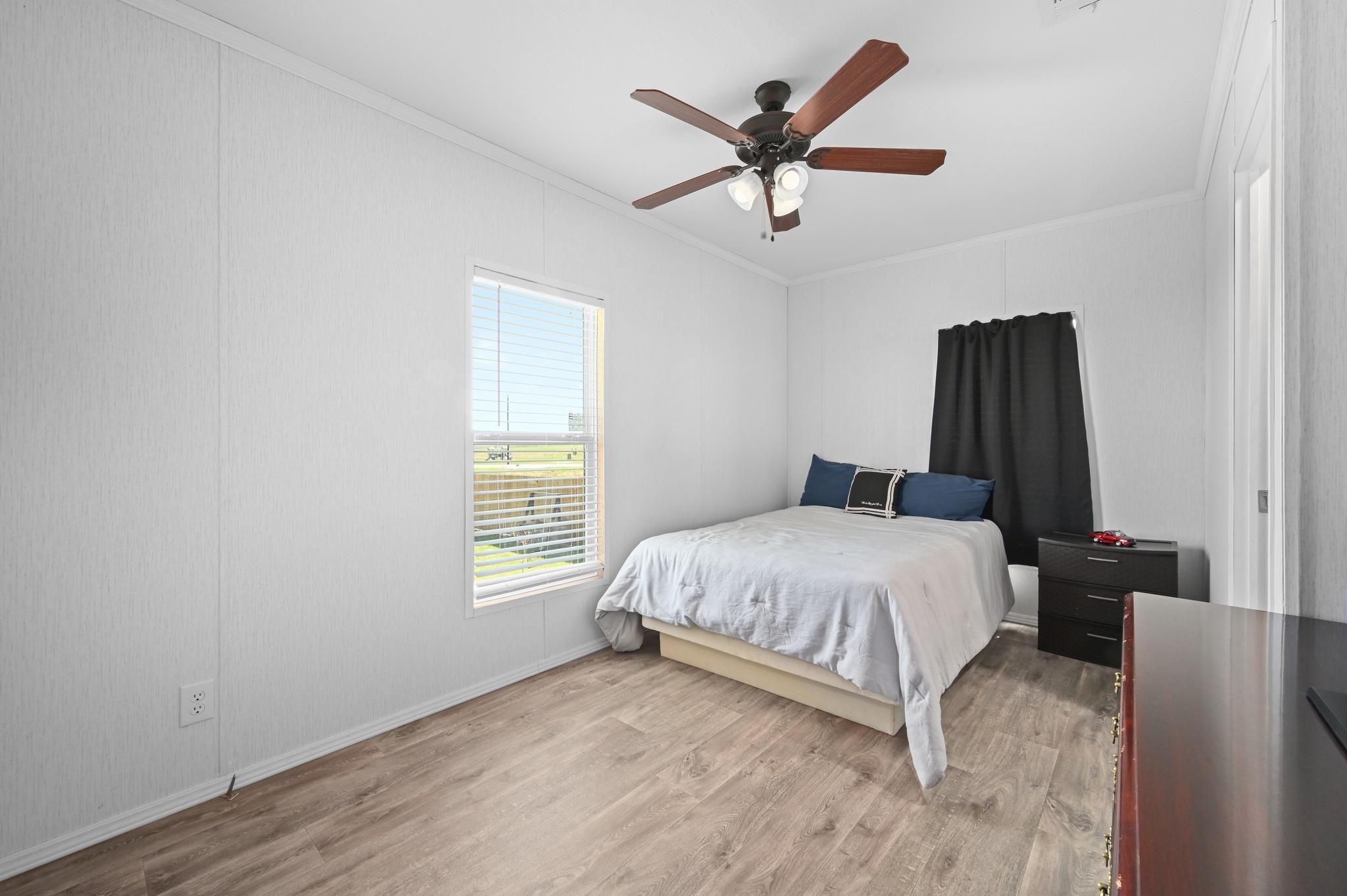 117 Castellana Way, Elgin, TX 78621