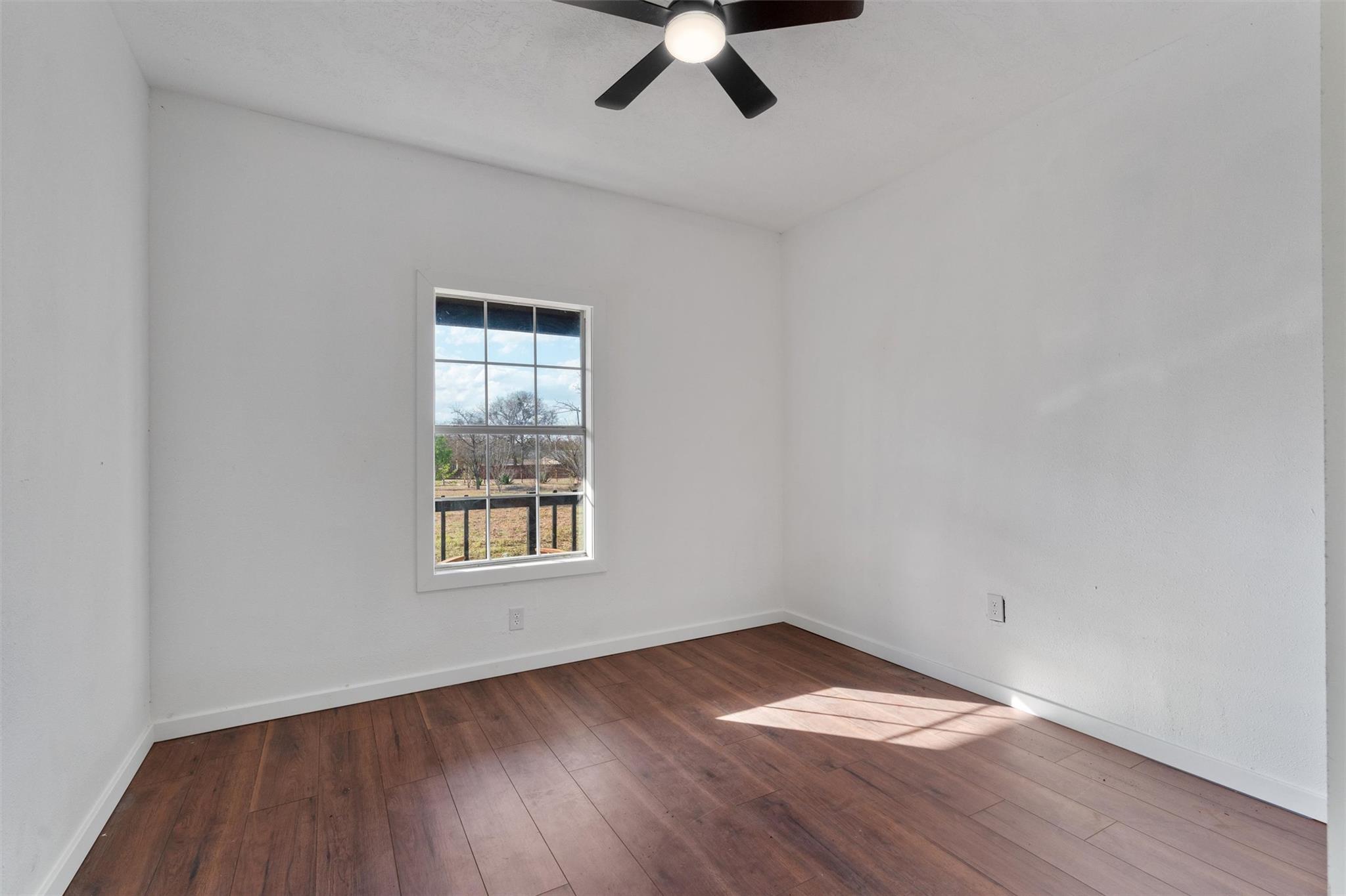 385 Alta Vista Dr, Bastrop, TX 78602