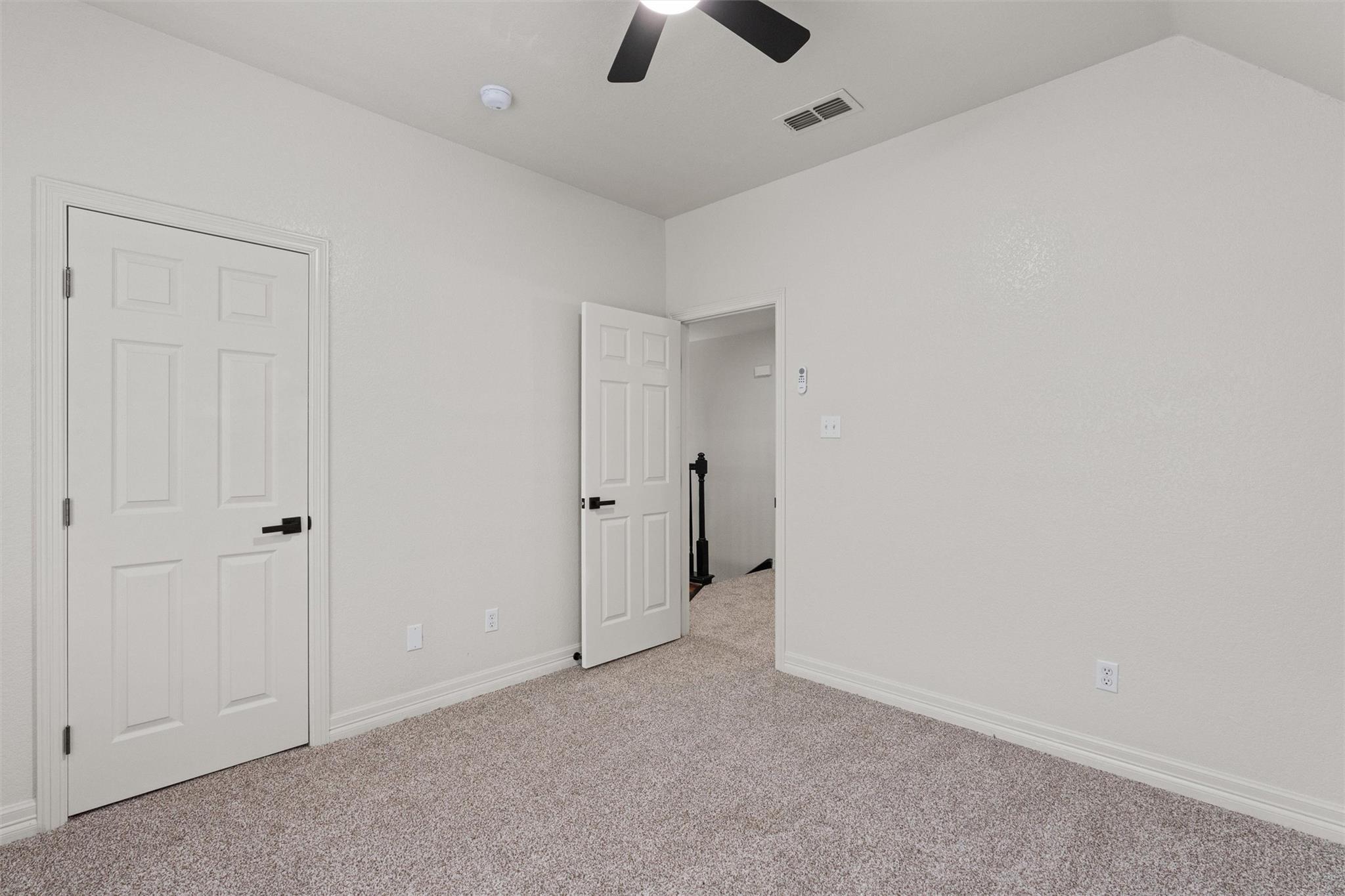 312 Country Club Dr, La Grange, TX 78945