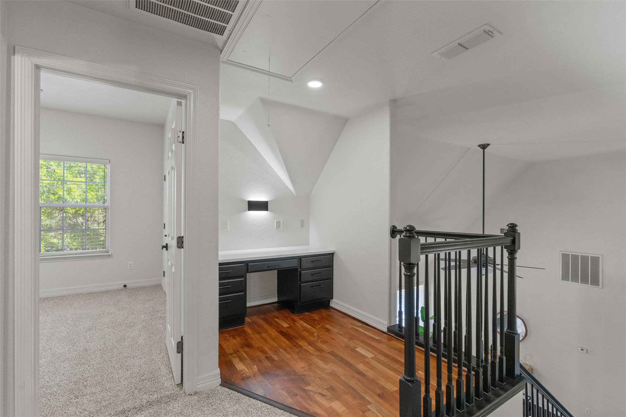 312 Country Club Dr, La Grange, TX 78945