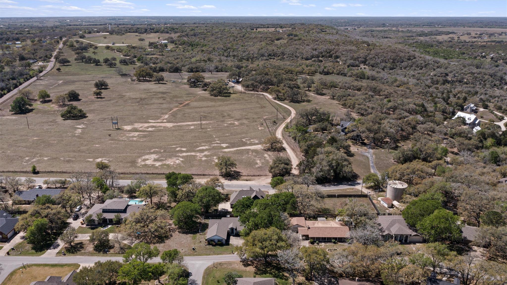 312 Country Club Dr, La Grange, TX 78945