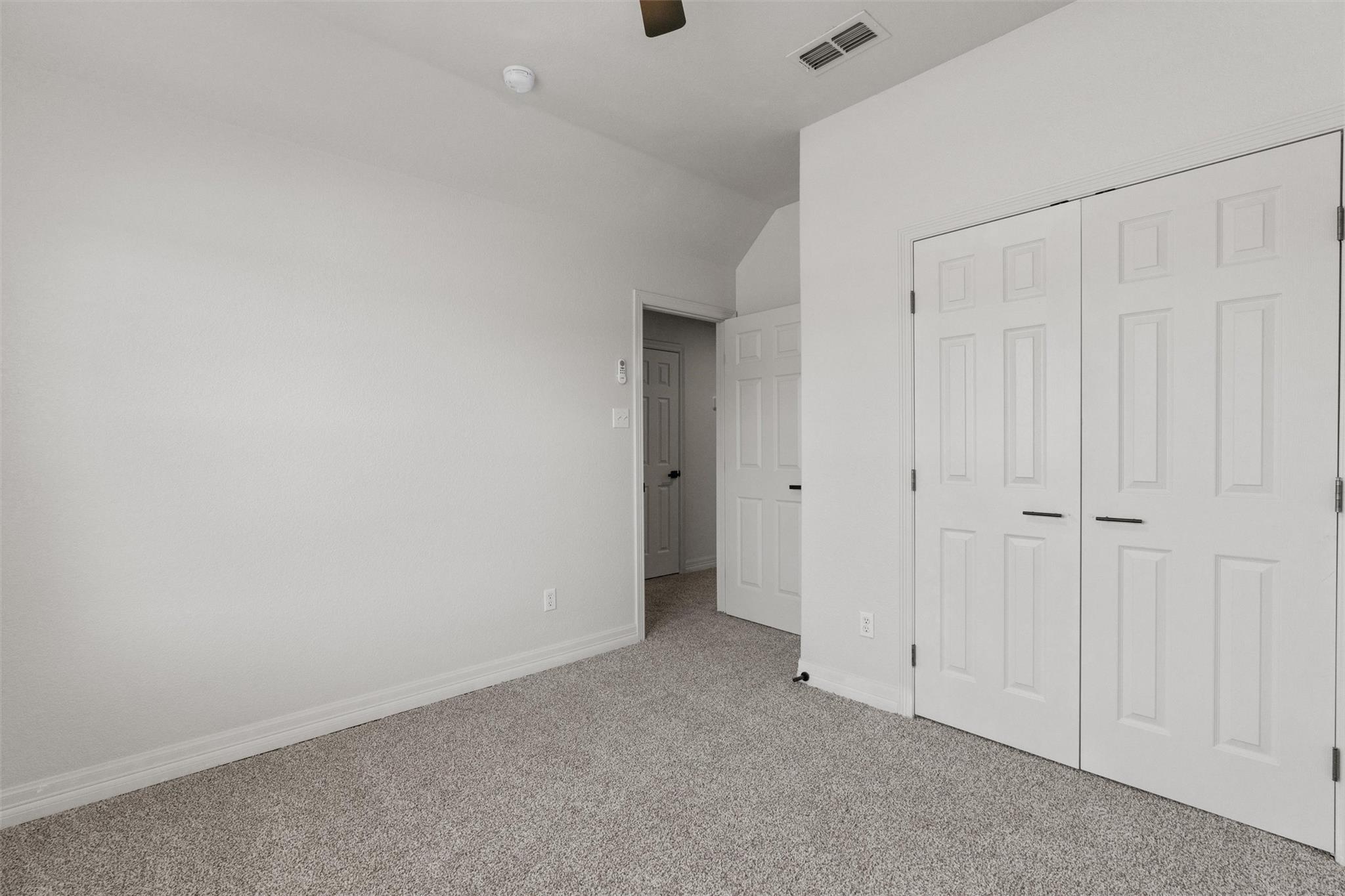 312 Country Club Dr, La Grange, TX 78945