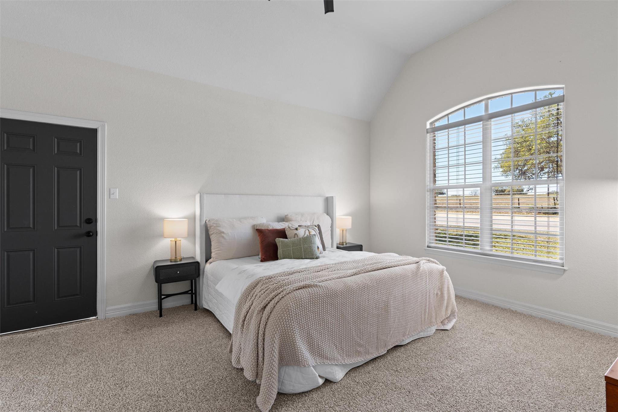 312 Country Club Dr, La Grange, TX 78945