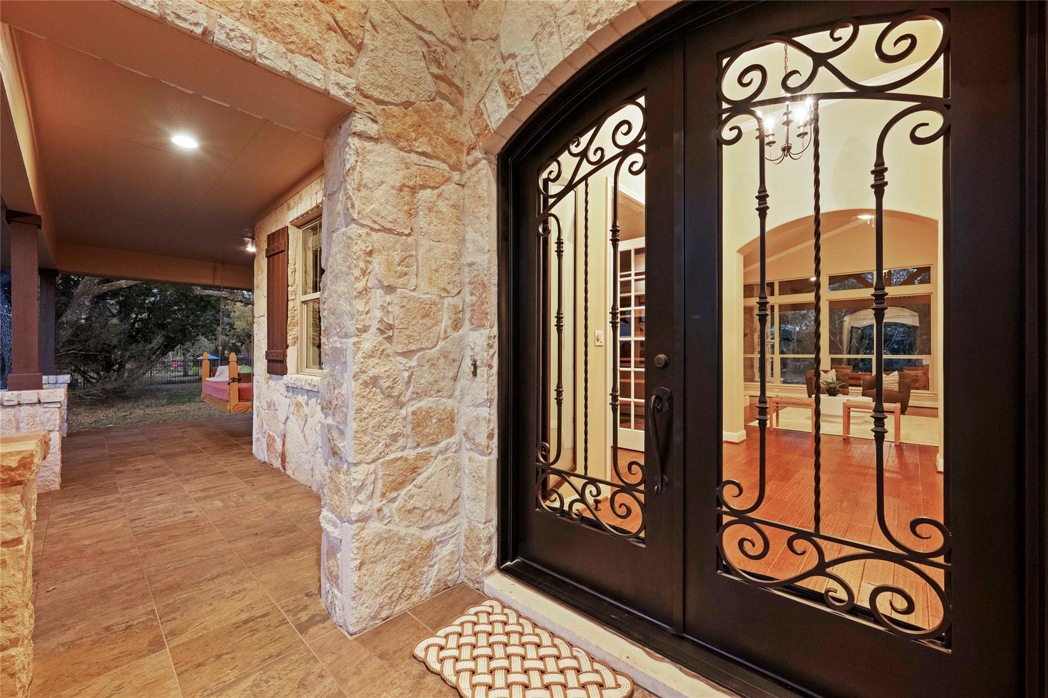 217 Shallow Water Cv, Driftwood, TX 78619