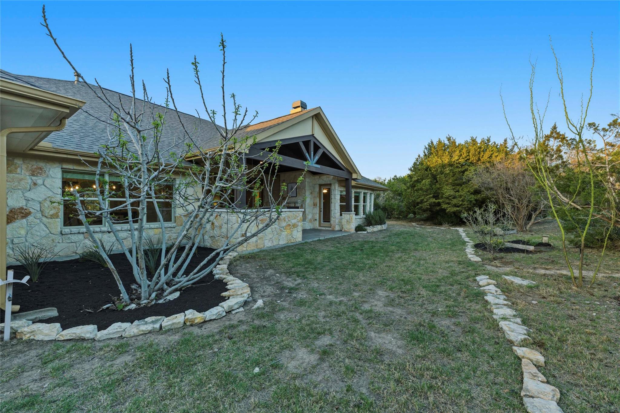 217 Shallow Water Cv, Driftwood, TX 78619