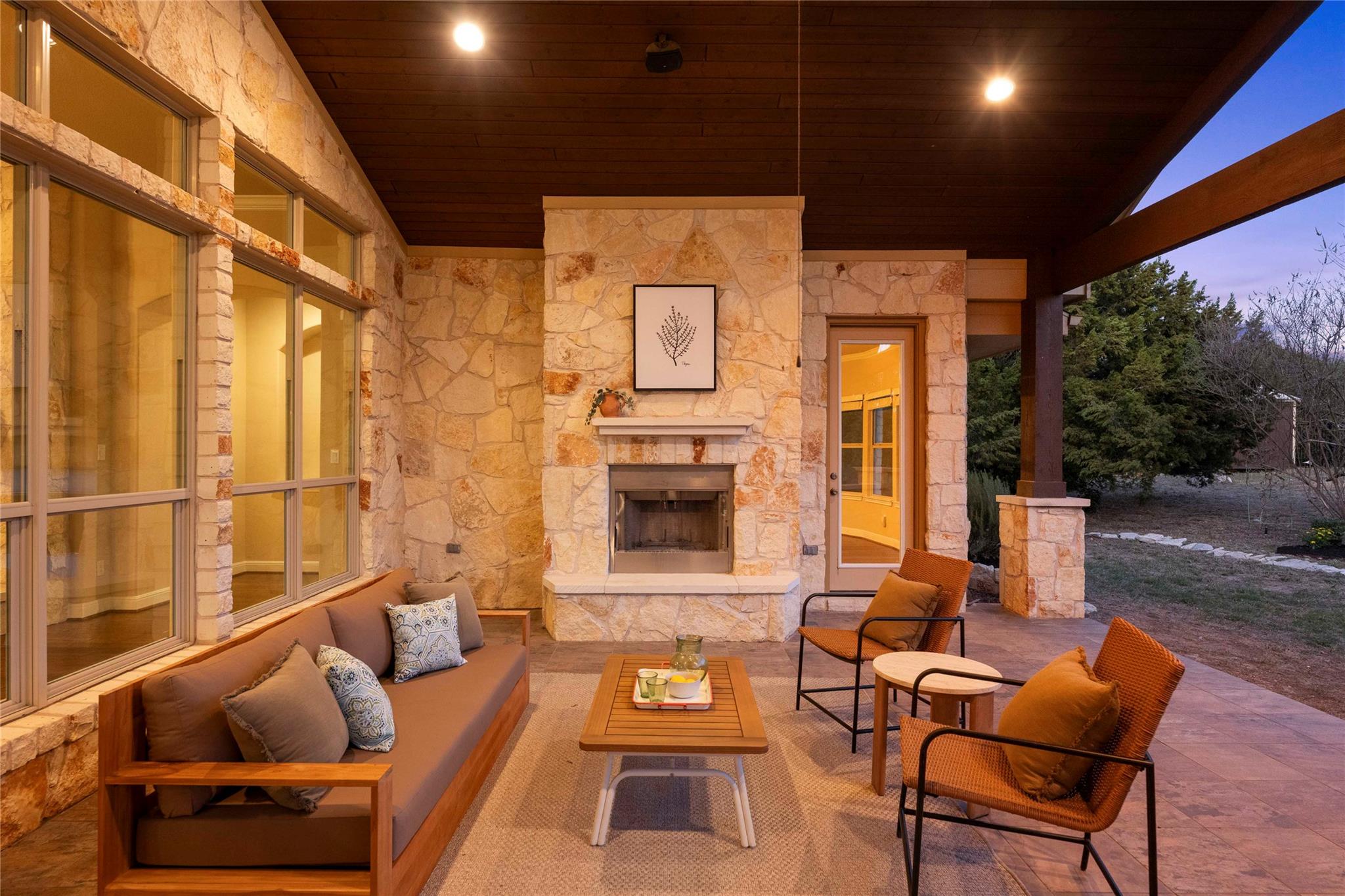 217 Shallow Water Cv, Driftwood, TX 78619