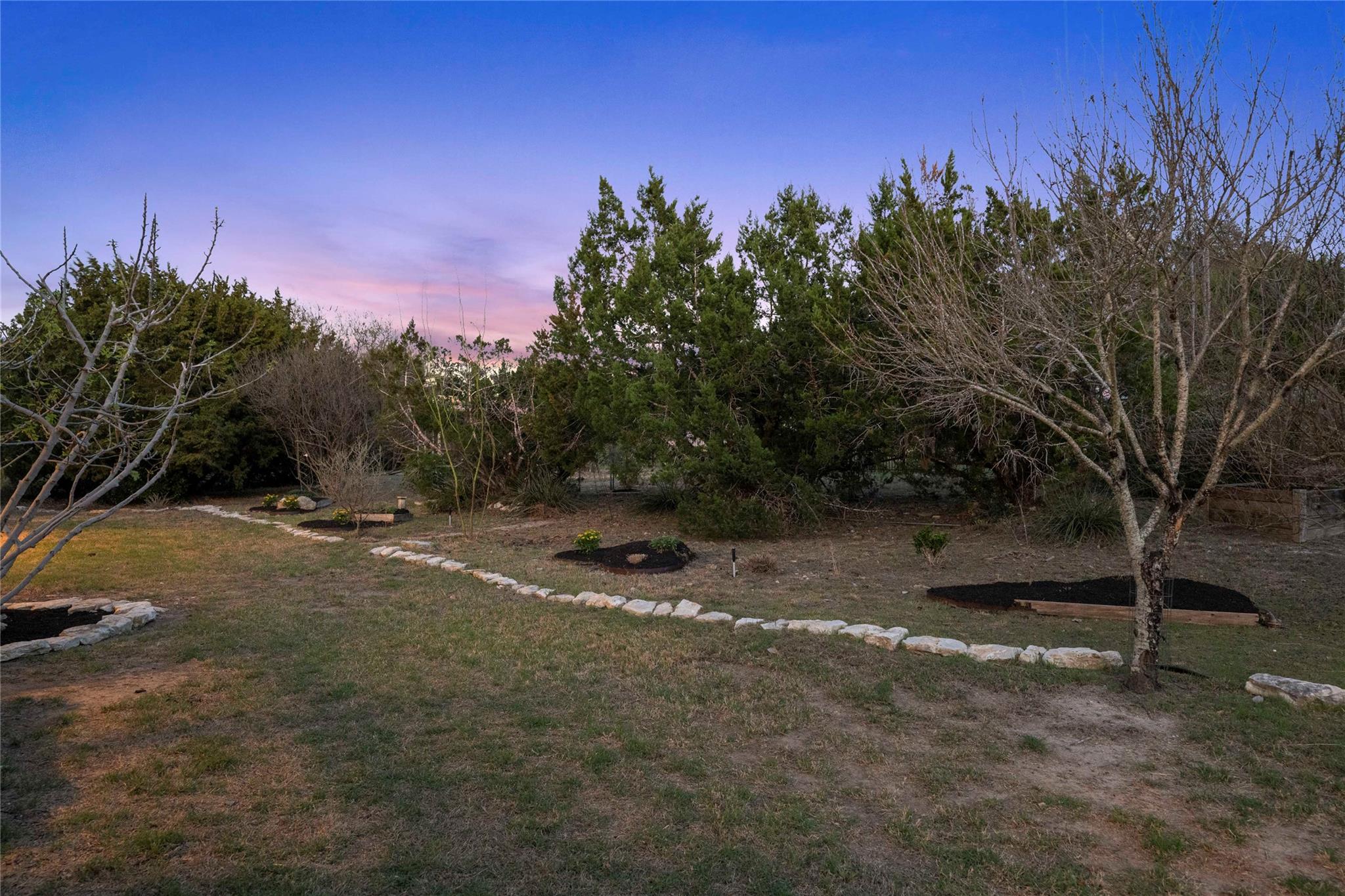 217 Shallow Water Cv, Driftwood, TX 78619