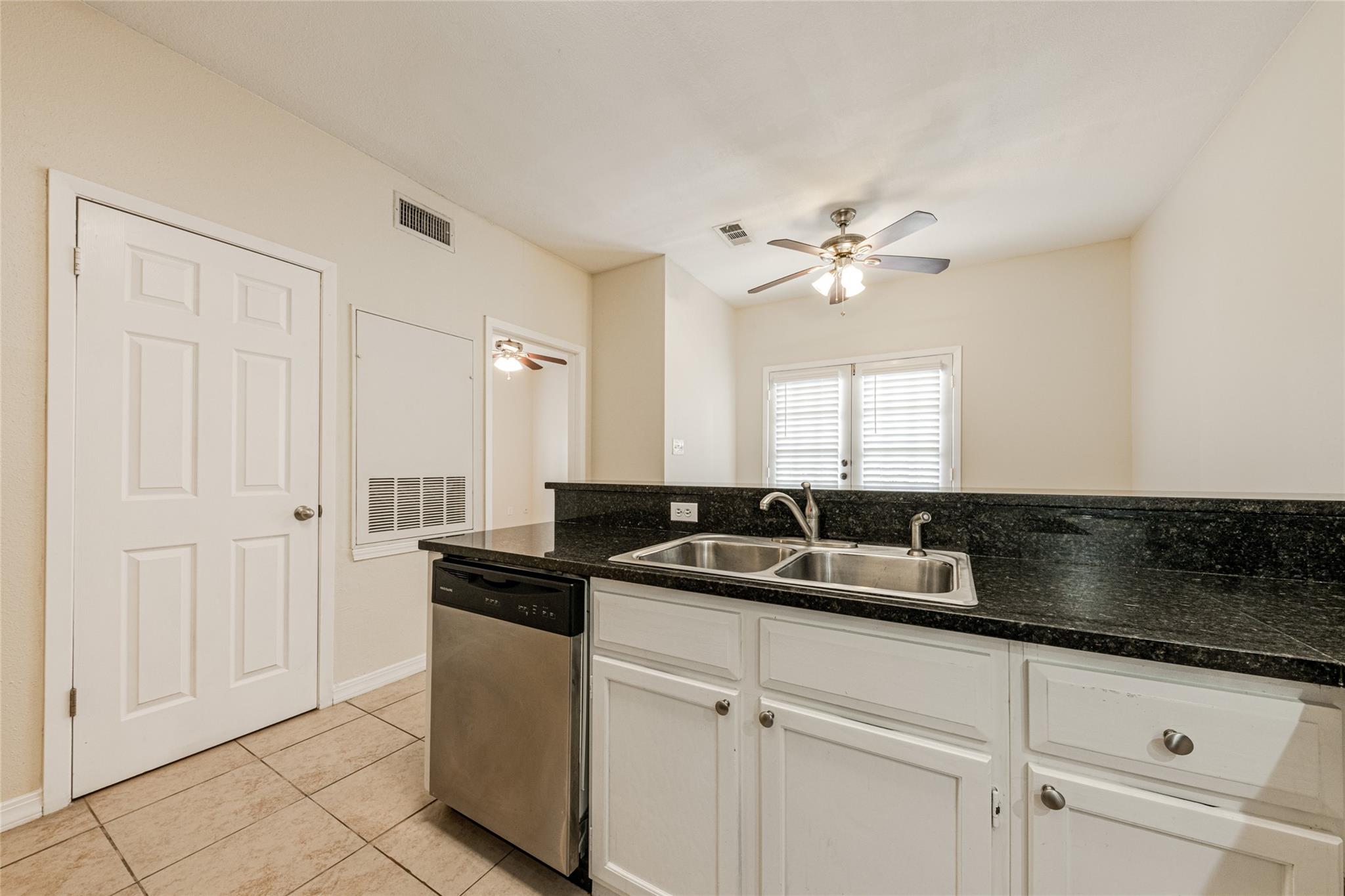 2801 Rio Grande St # 206, Austin, TX 78705