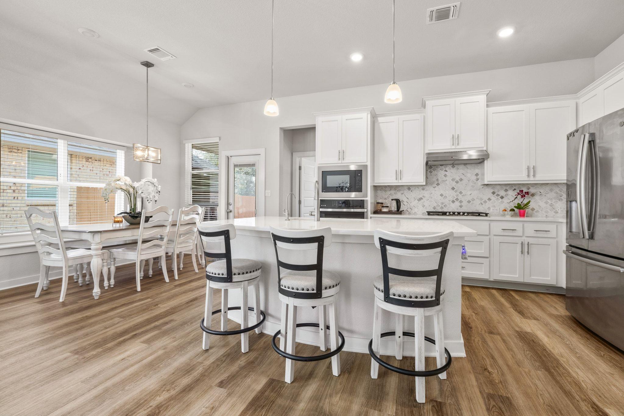 1006 Summer Gln, Georgetown, TX 78628