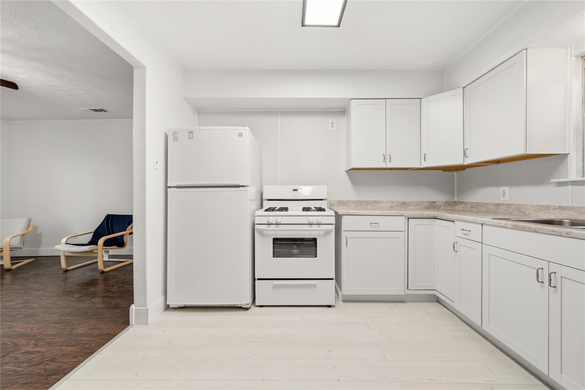 1115 Sycamore St, San Marcos, TX 78666