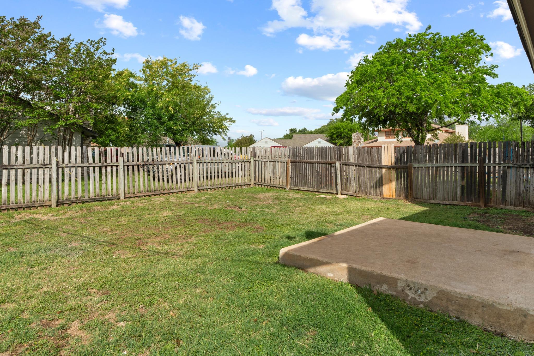1706 ONION Creek Village Crk # A, Round Rock, TX 78664