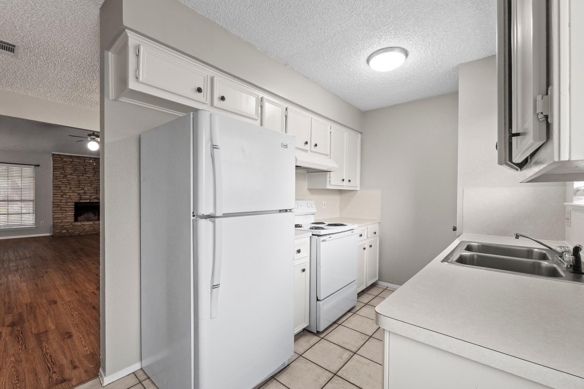 1706 ONION Creek Village Crk # A, Round Rock, TX 78664