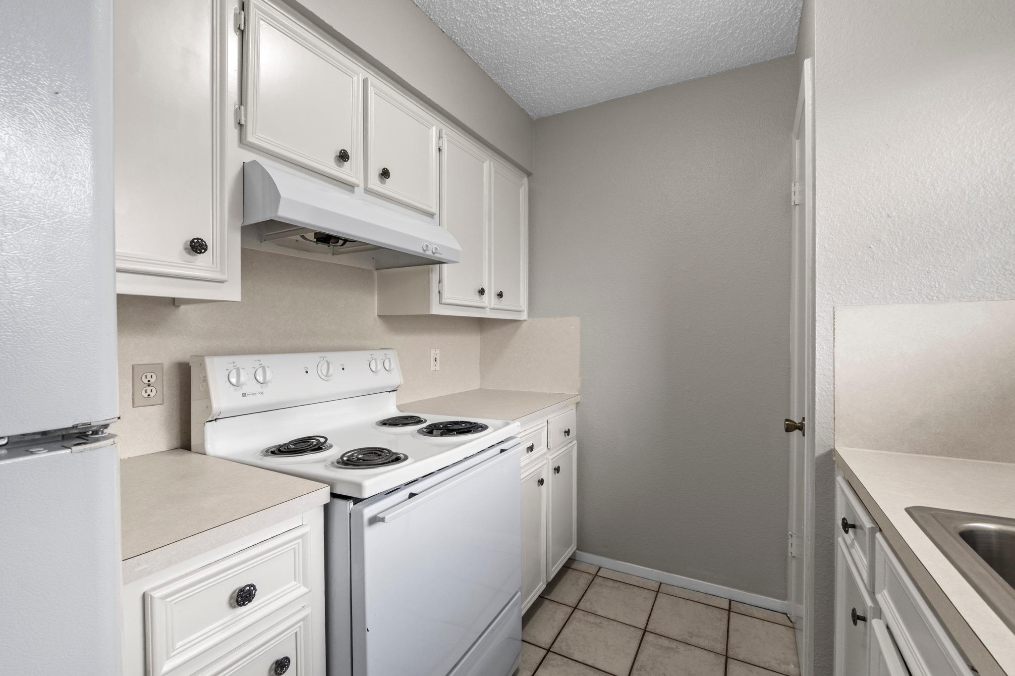 1706 ONION Creek Village Crk # A, Round Rock, TX 78664