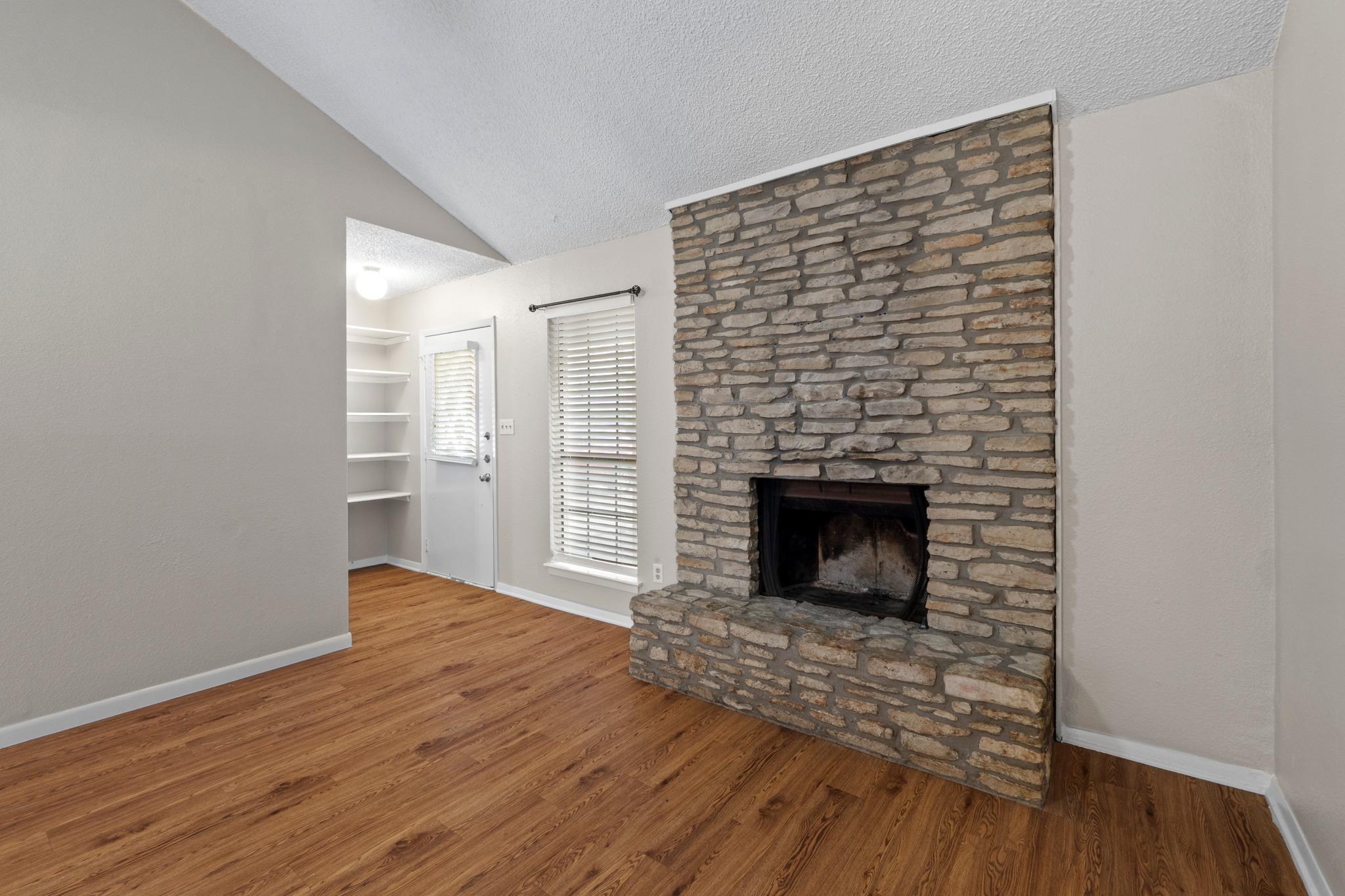 1706 ONION Creek Village Crk # A, Round Rock, TX 78664