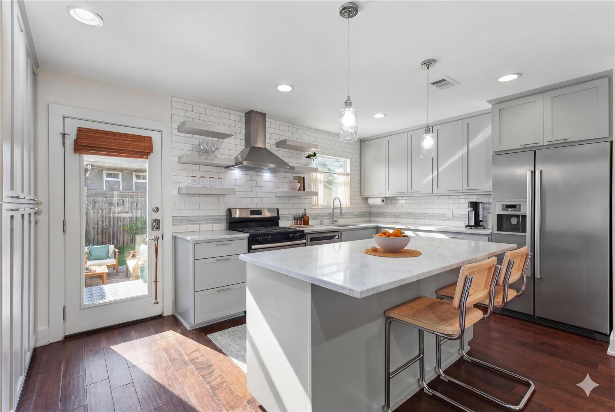 1110 W Oltorf St, Austin, TX 78704