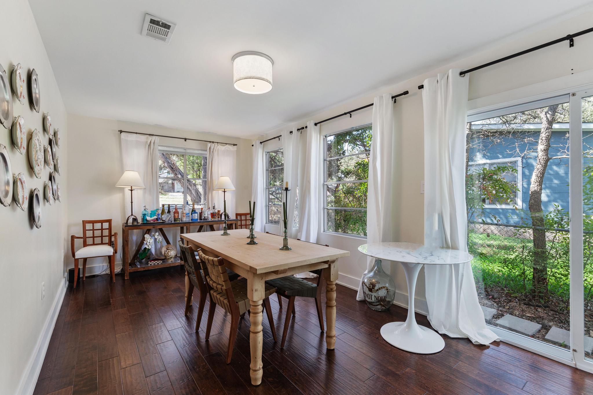 1110 W Oltorf St, Austin, TX 78704