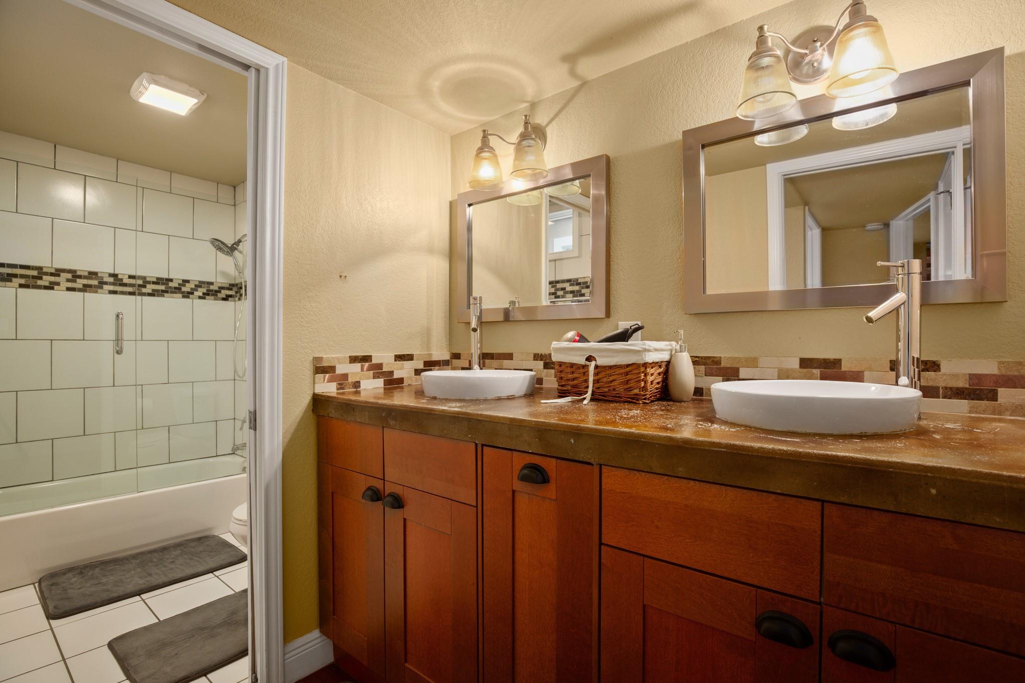 1101 Shoal Creek Blvd # 10, Austin, TX 78701