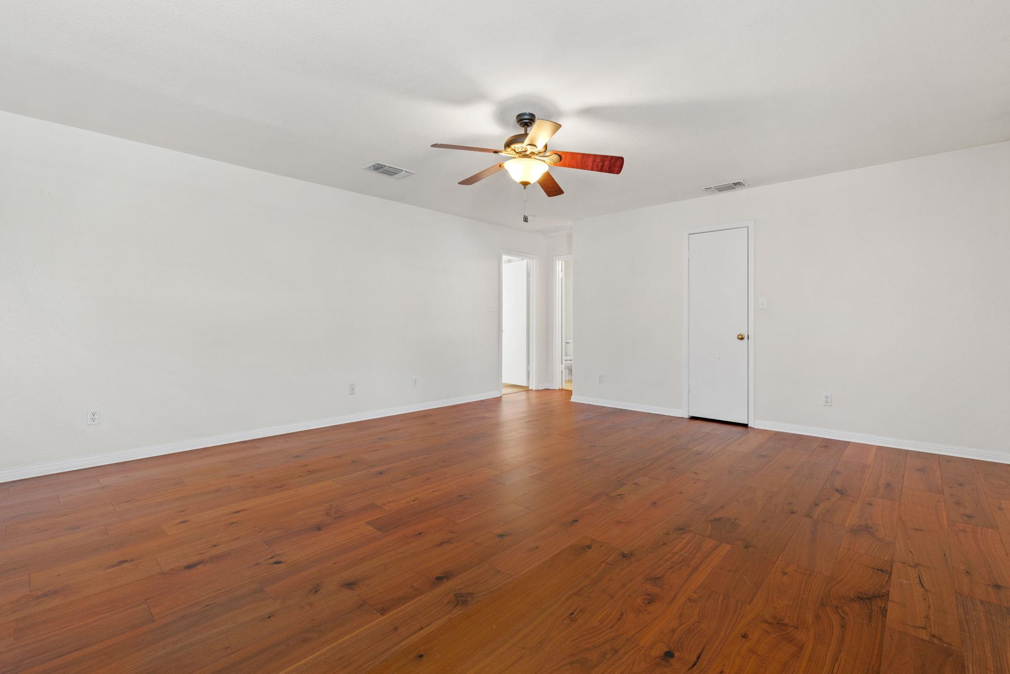 8400 Steamline Cir, Austin, TX 78745