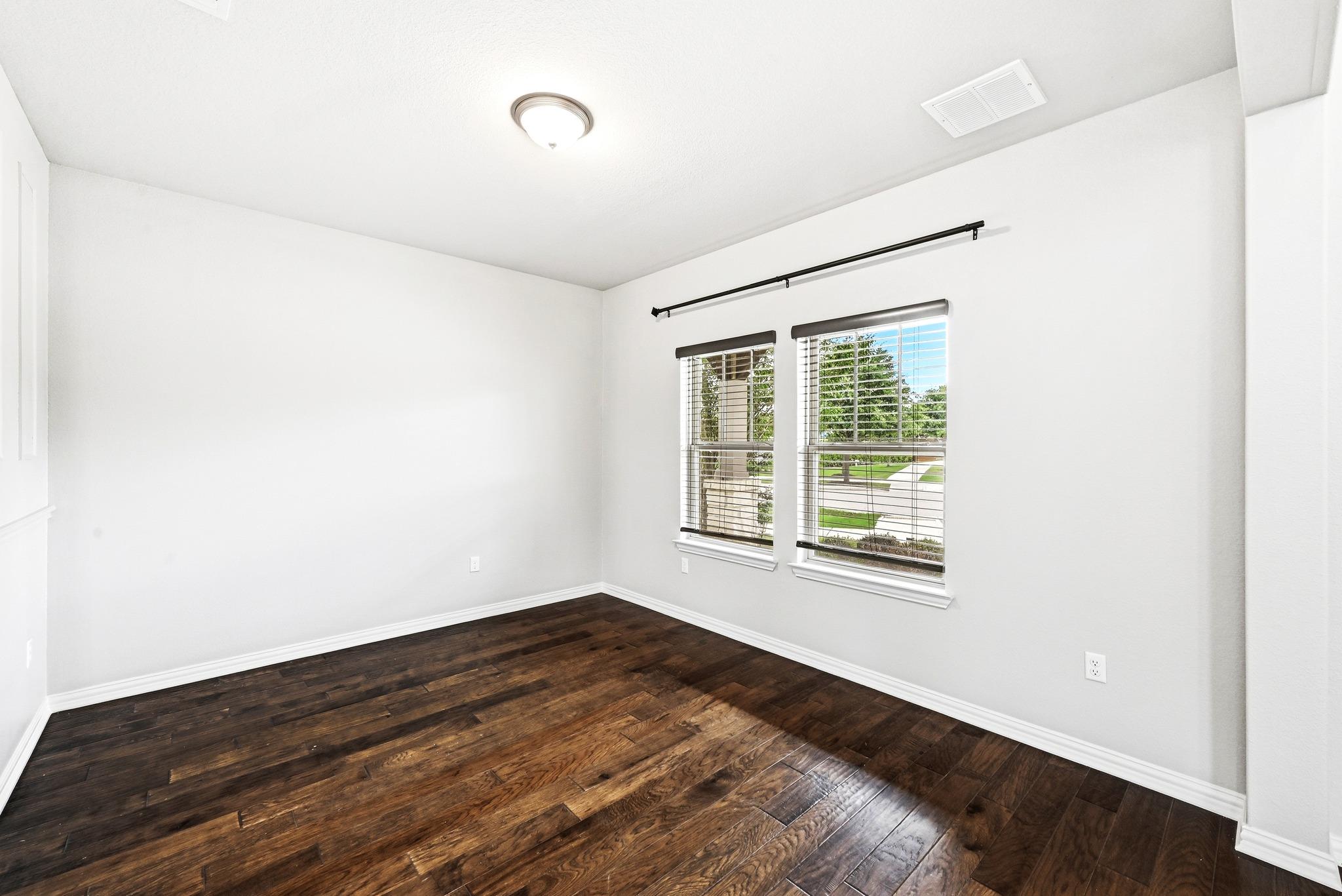 5508 Baythorne Dr, Austin, TX 78747