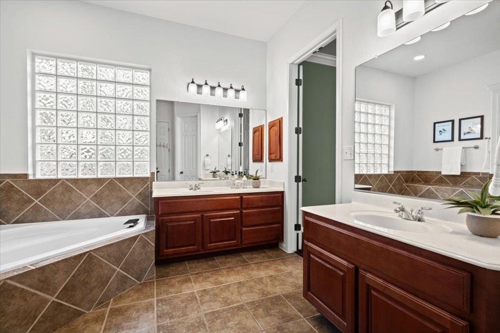 10905 Cusseta Ln, Austin, TX 78739