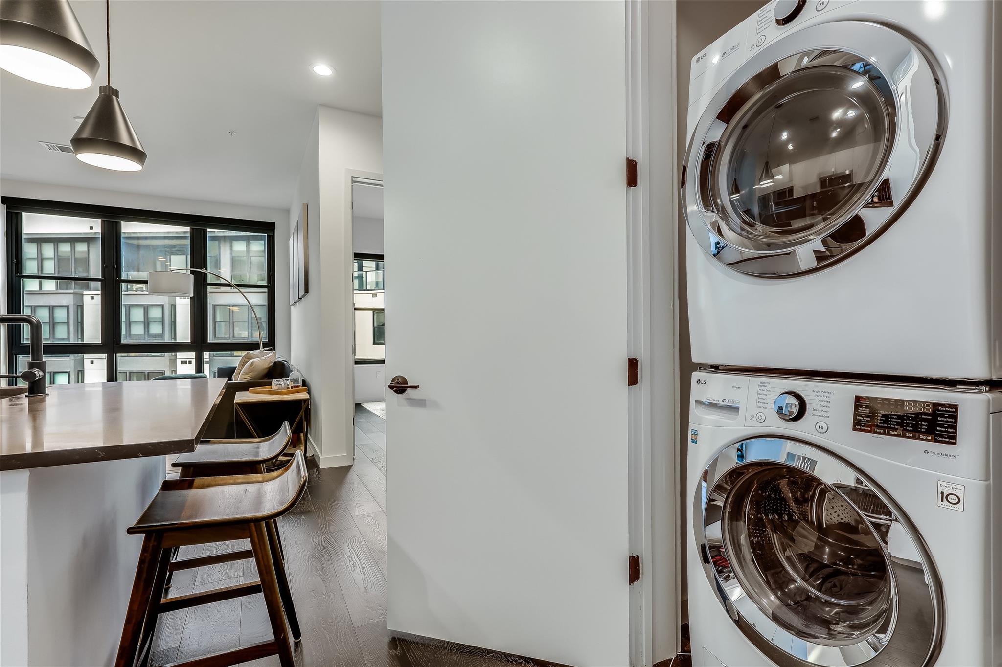 800 Embassy Dr # 513, Austin, TX 78702