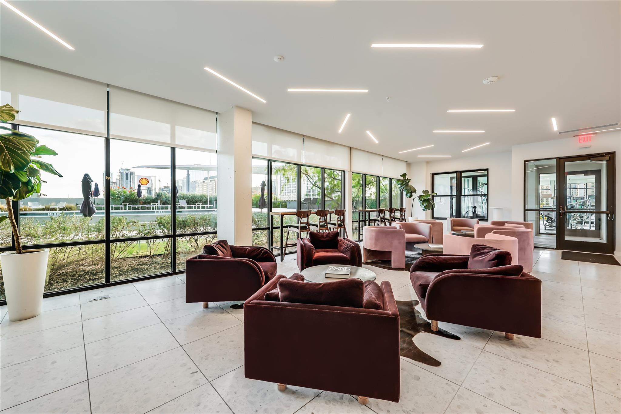 800 Embassy Dr # 513, Austin, TX 78702