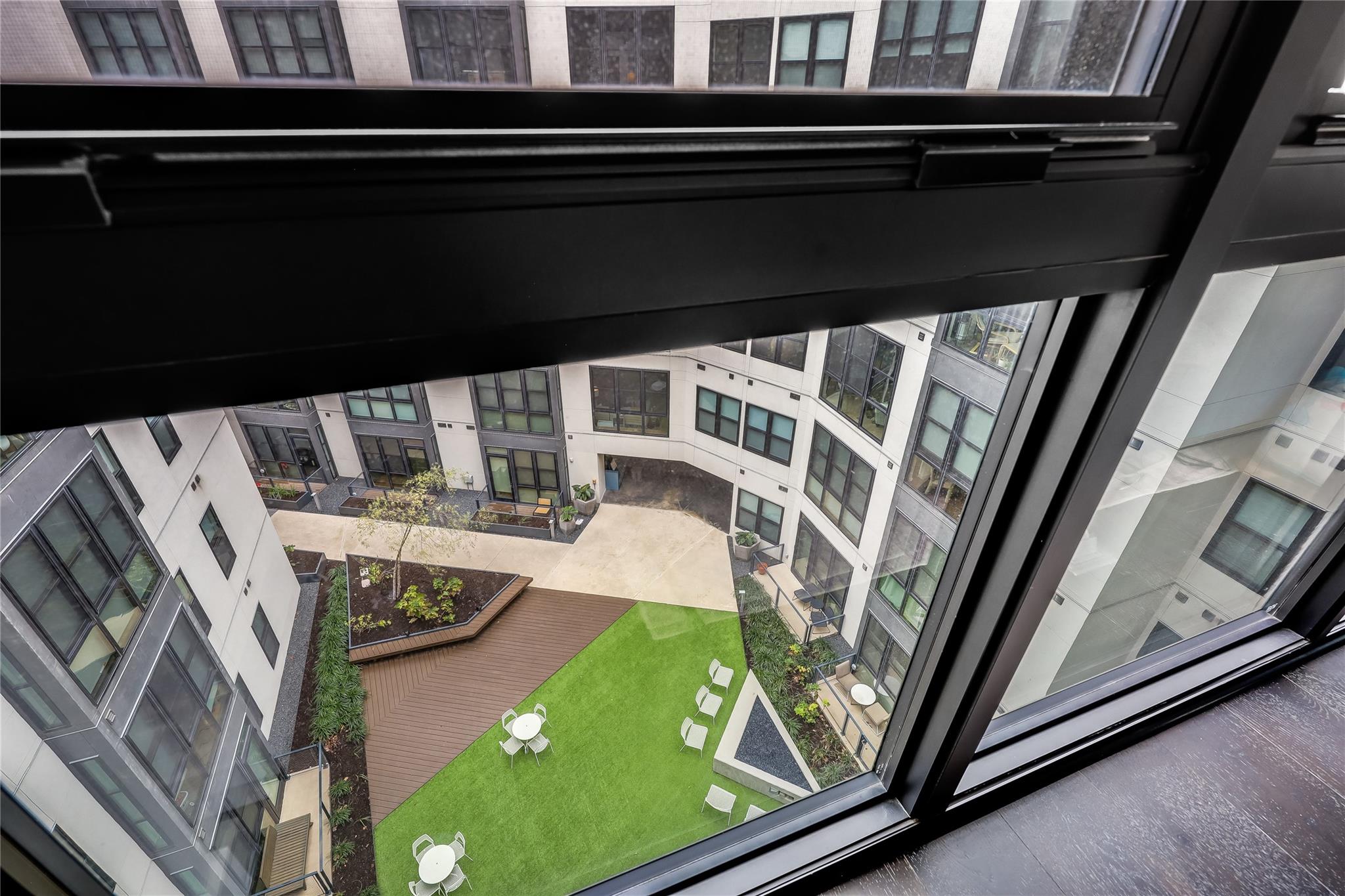 800 Embassy Dr # 513, Austin, TX 78702