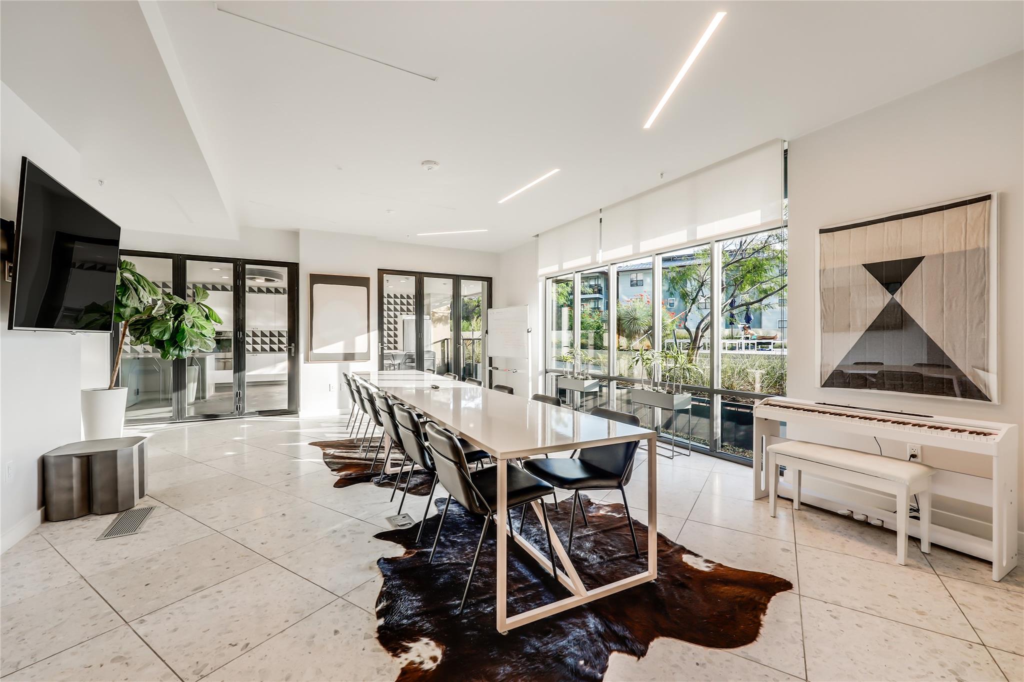 800 Embassy Dr # 513, Austin, TX 78702