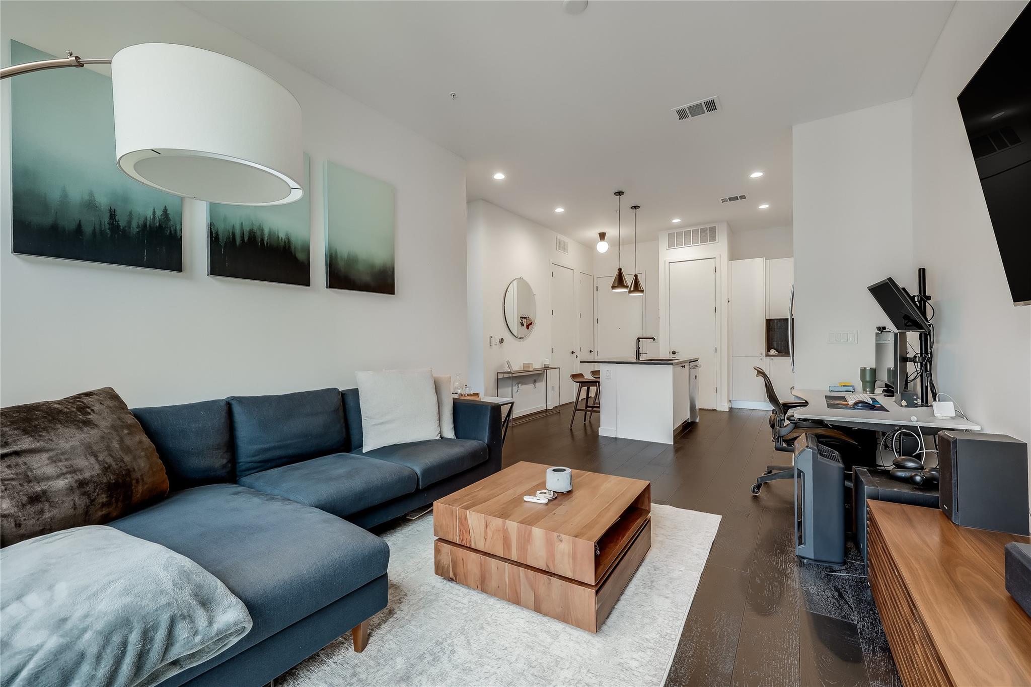 800 Embassy Dr # 513, Austin, TX 78702