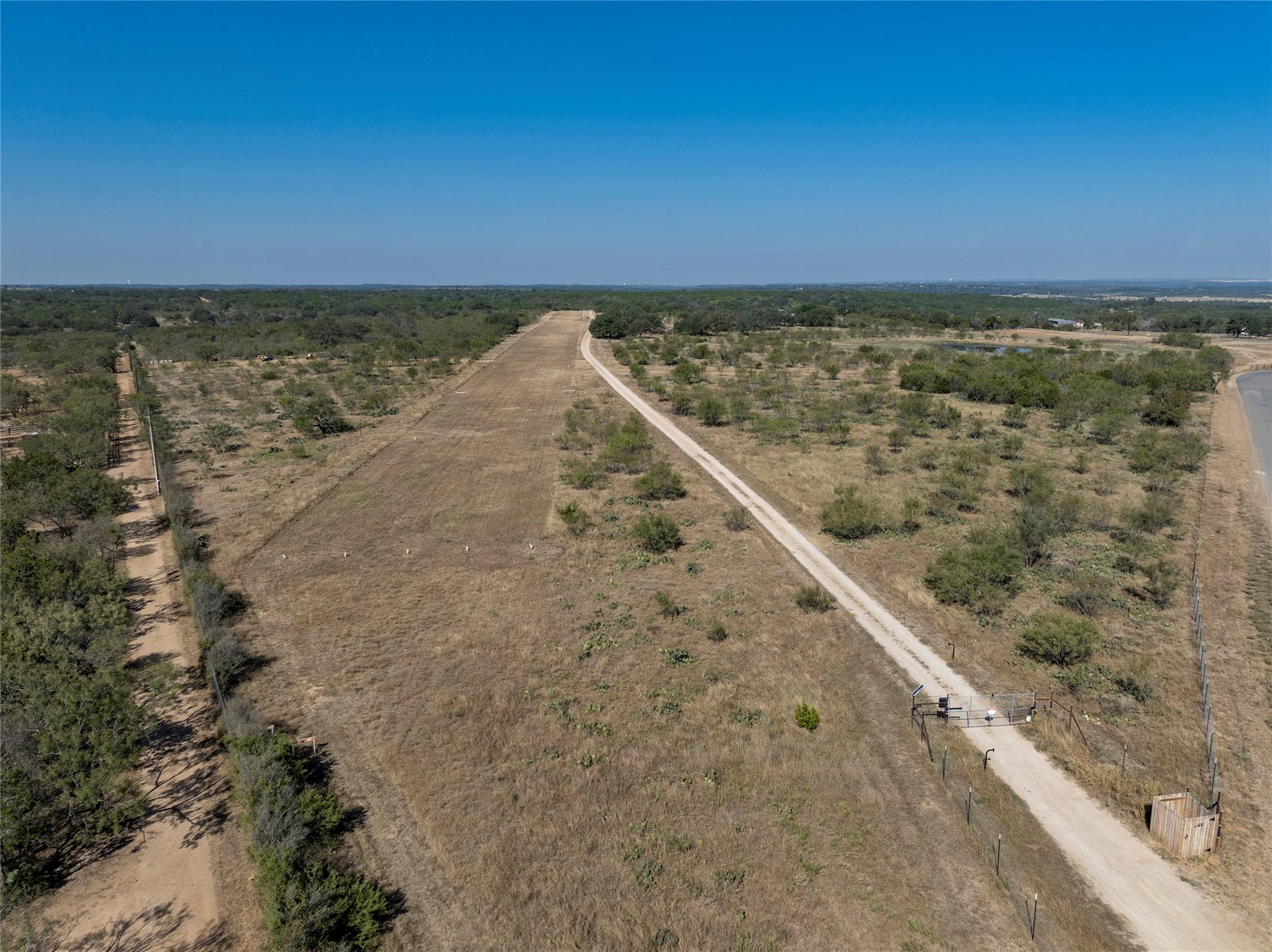 1033 Flying X Rd, Spicewood, TX 78669