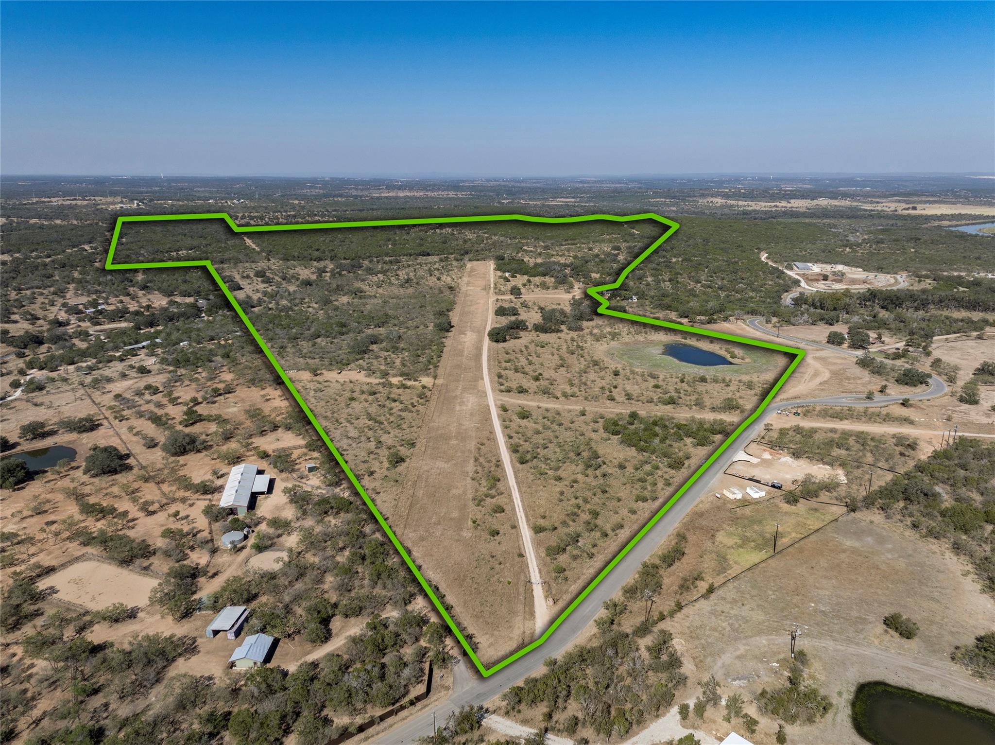 1033 Flying X Rd, Spicewood, TX 78669