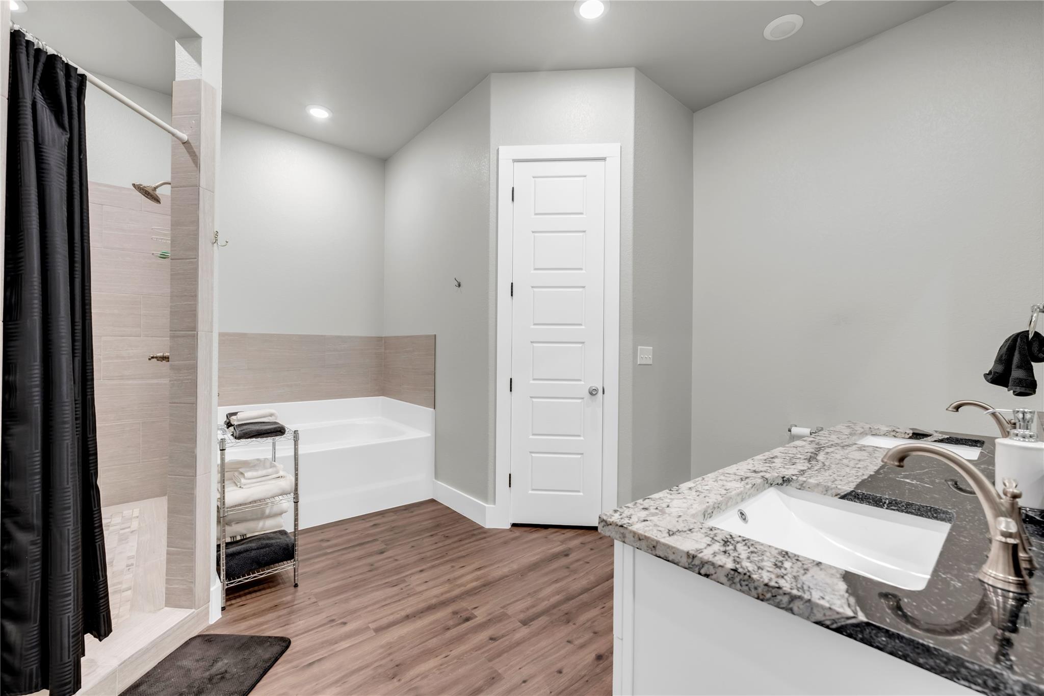 100 S Thomas Cv, Burnet, TX 78611