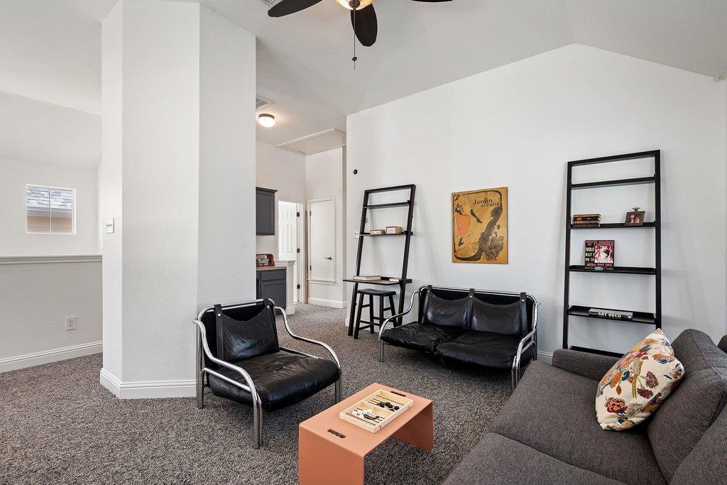 1819 Village Oak Ct, Austin, TX 78704