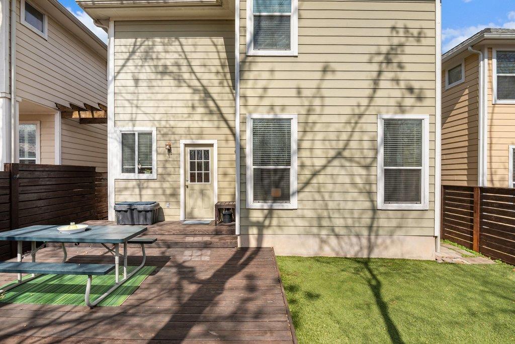 1819 Village Oak Ct, Austin, TX 78704