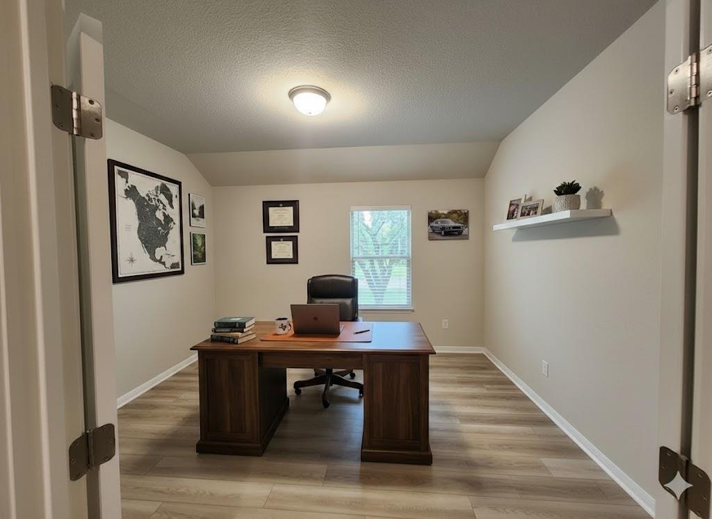 104 Bankside Dr, Hutto, TX 78634