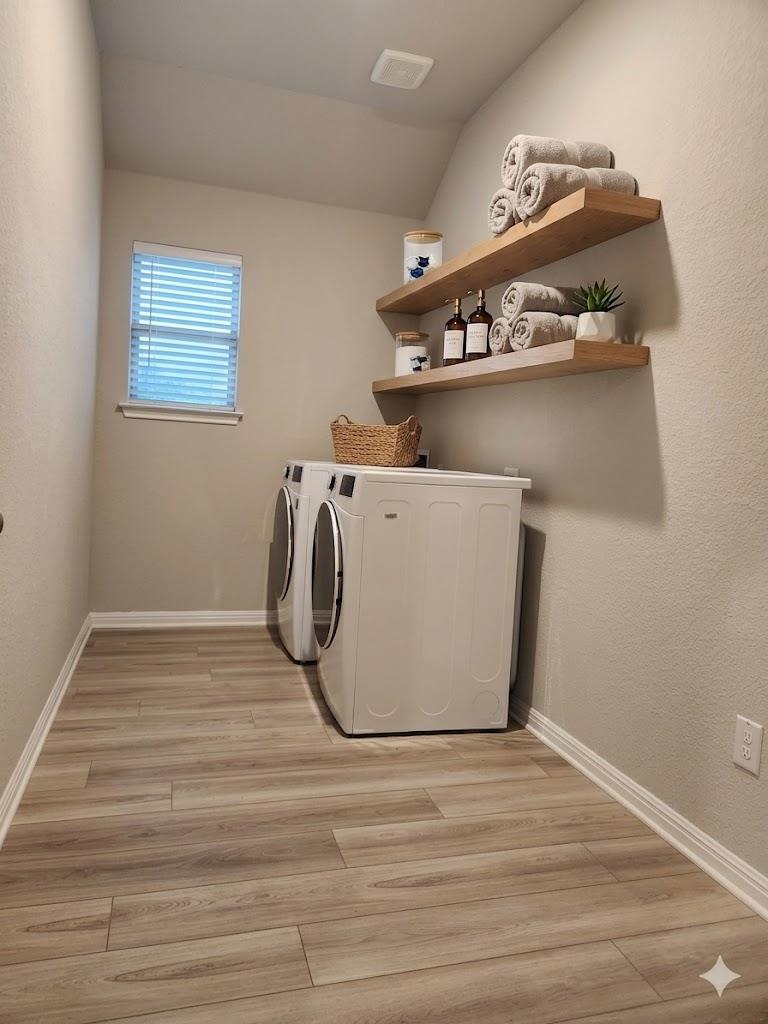 104 Bankside Dr, Hutto, TX 78634