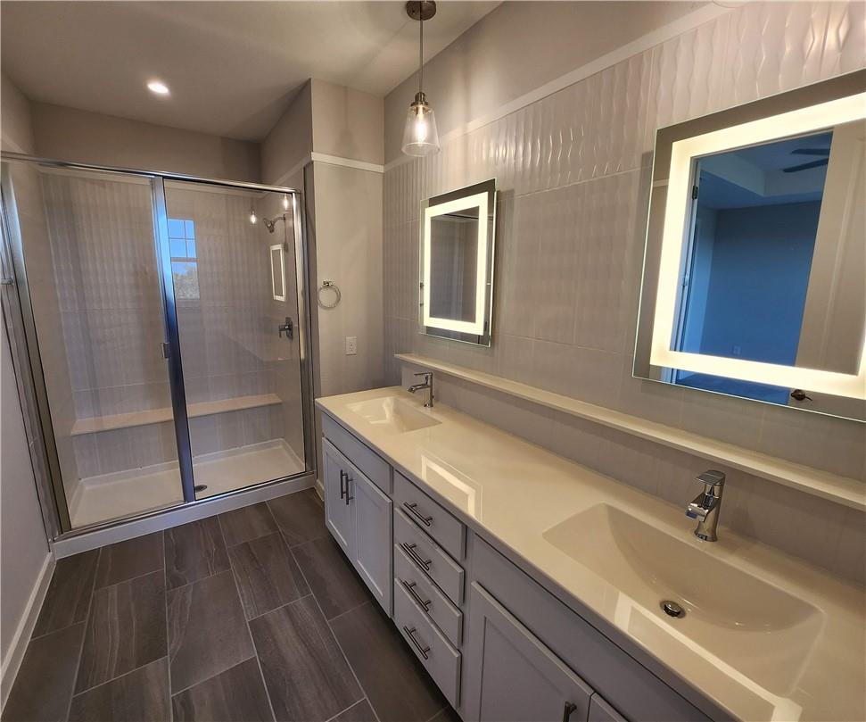 12001 Vista Parke Dr # 405, Austin, TX 78726