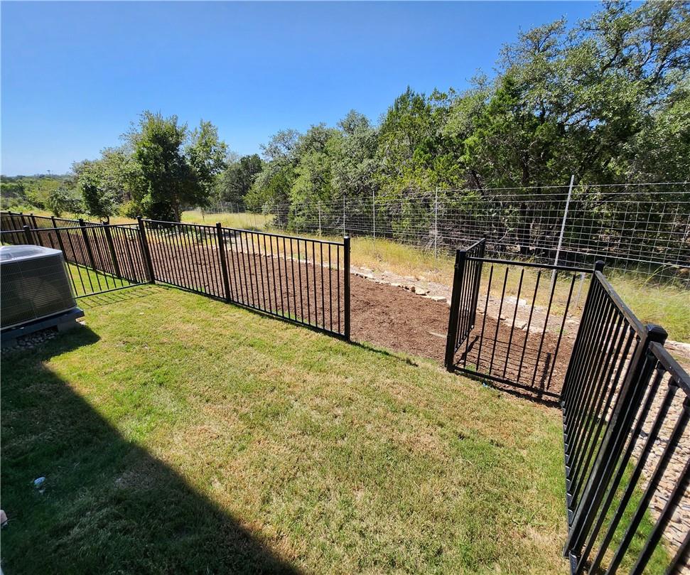 12001 Vista Parke Dr # 405, Austin, TX 78726