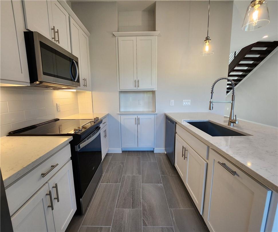 12001 Vista Parke Dr # 405, Austin, TX 78726