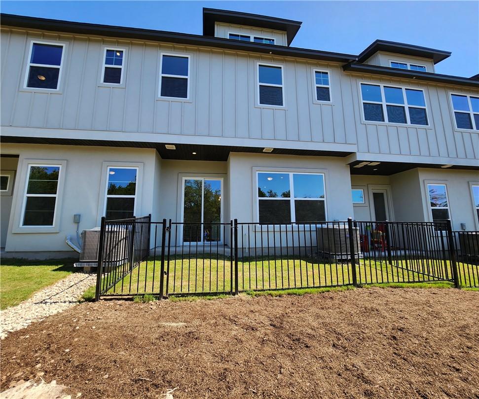 12001 Vista Parke Dr # 405, Austin, TX 78726